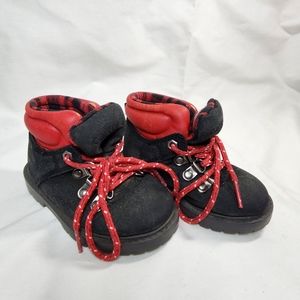 Carter's winter boots